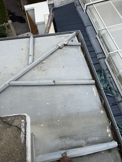 Couverture zinc sur mesure à Carpiquet, raccord avec la maçonnerie